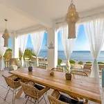 Anemos Beach House, By Zantewize